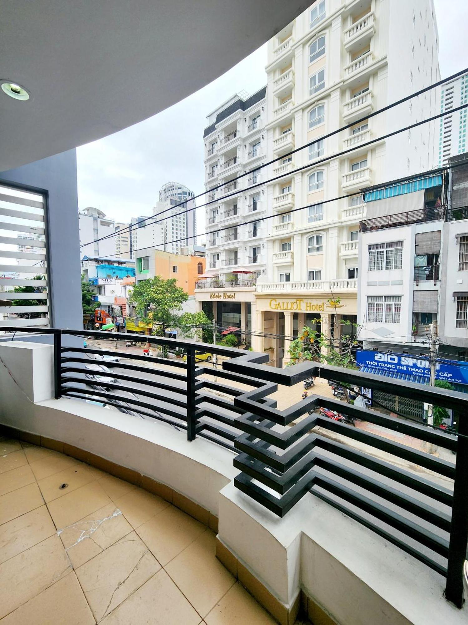 Hotel Starlight Nha Trang Extérieur photo